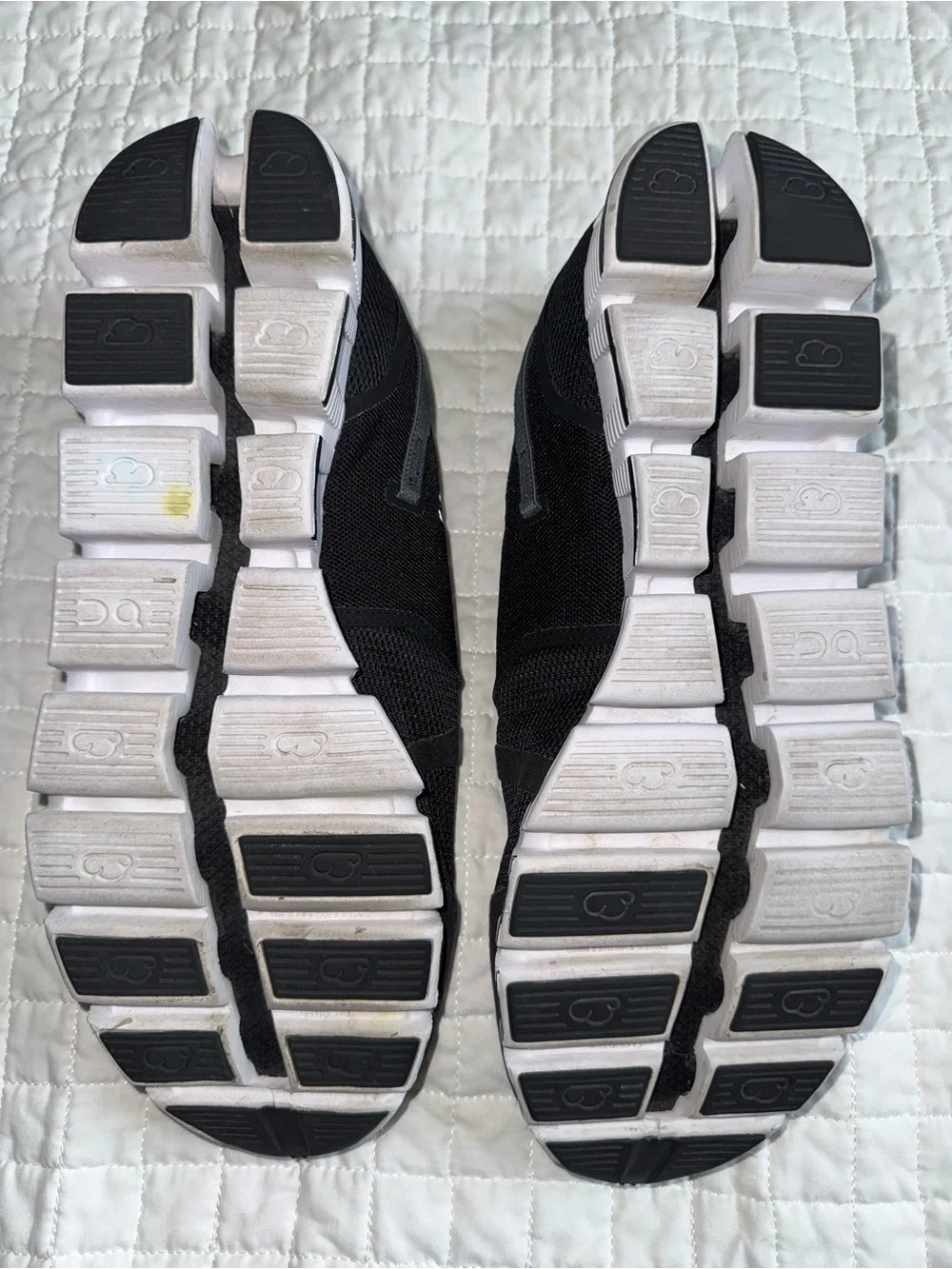 On Running Men's Cloud Athletic Sneakers Like New! Worn once